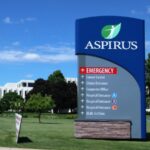 Exterior hospital wayfinding sign.
