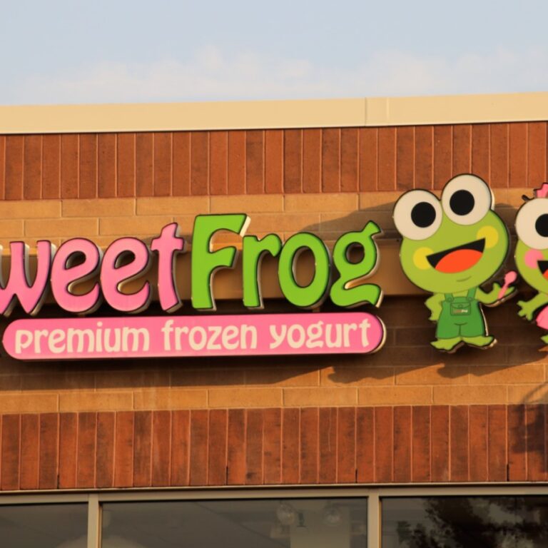 Restaurant building signage.